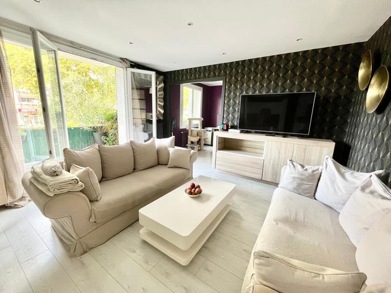 Appartement - 85 m² - 4 pièces