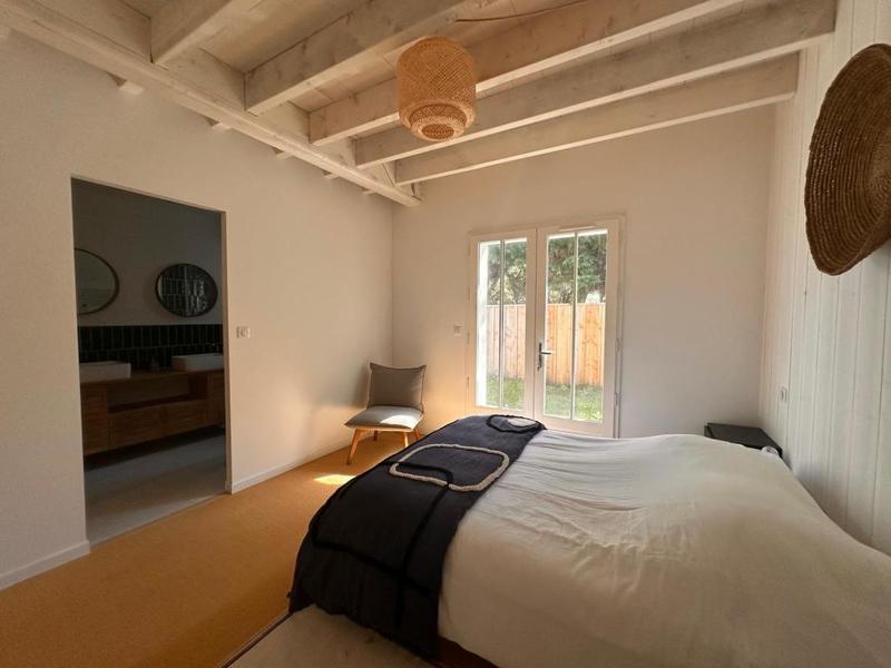 Demeure - 310 m² - 6 pièces