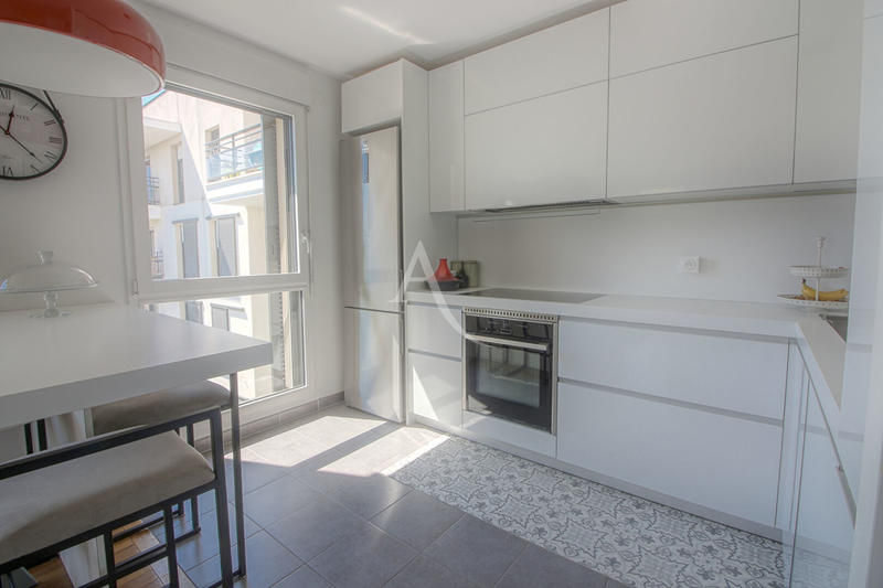 Appartement - 89 m² - 5 pièces