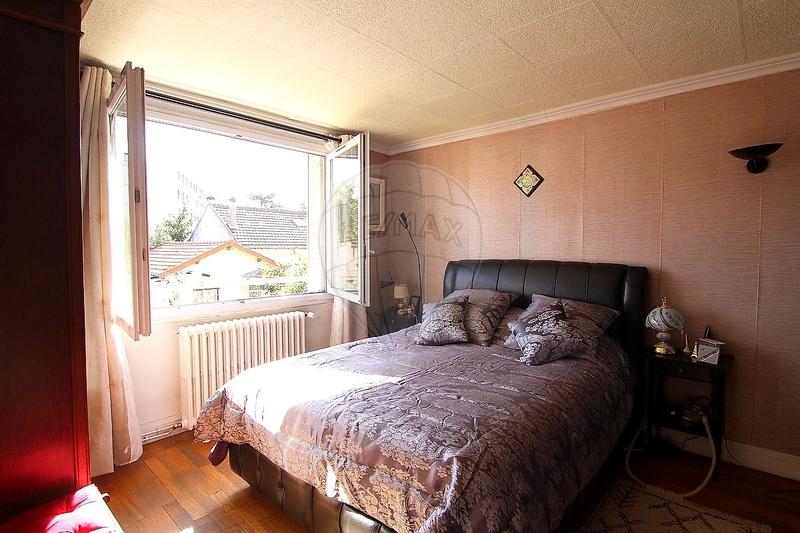 Maison - 175 m² - 8 pièces