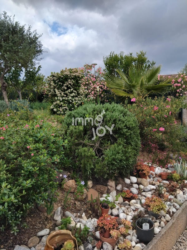 Maison - 104 m² - 4 pièces