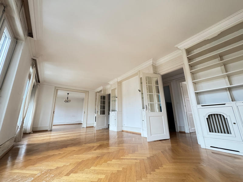 Appartement - 147 m² - 7 pièces