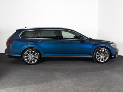 Volkswagen Passat Sw R-Line Gte 218ch Dsg Hybride Rechargeable Ja18p Regul Acc Camera Iq.Light Gps