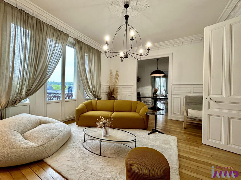 Appartement - 153 m² - 6 pièces