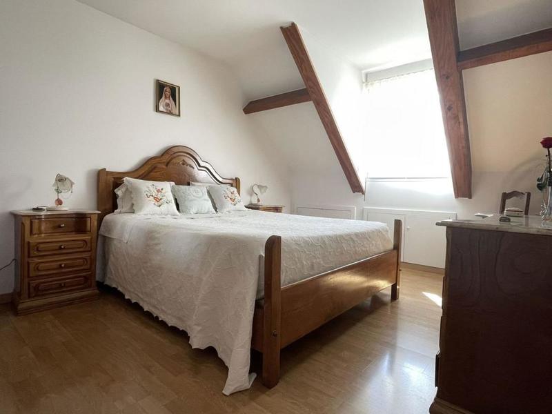 Pavillon - 143 m² - 7 pièces