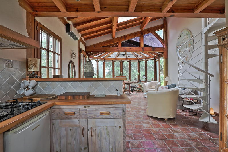 Propriété - 151 m² - 4 pièces