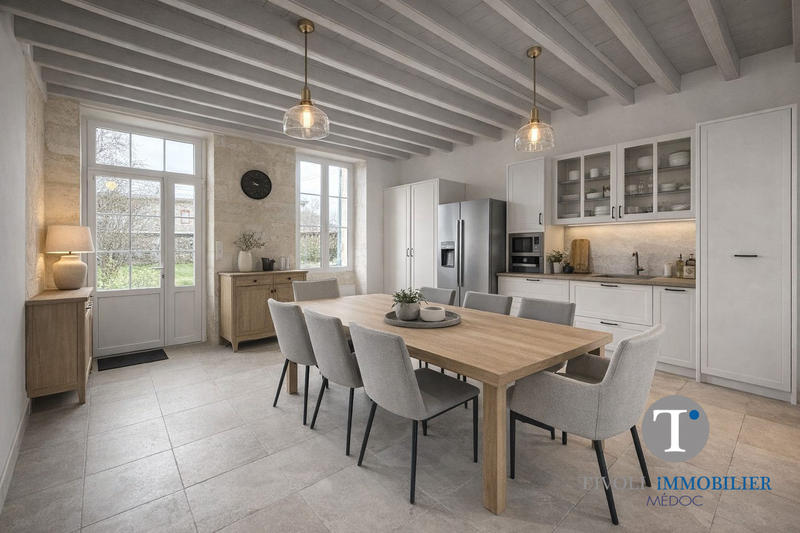 Maison - 225 m² - 9 pièces