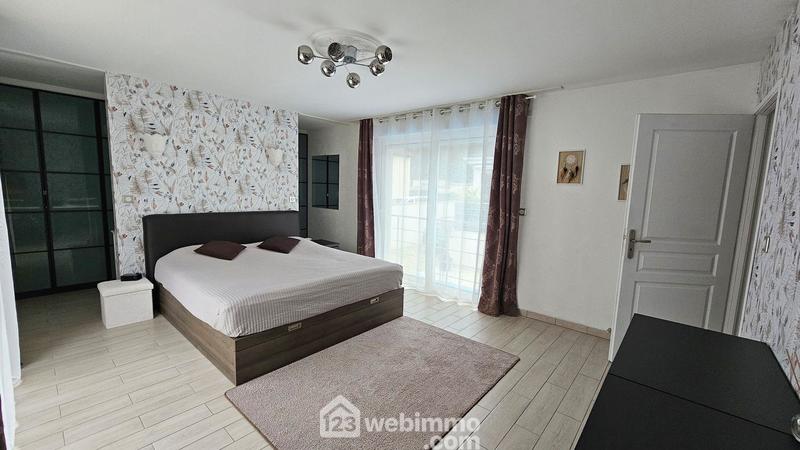 Maison - 200 m² - 6 pièces