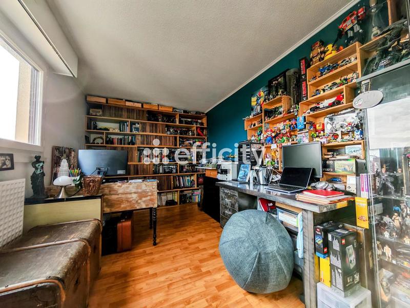 Appartement - 100 m² - 5 pièces