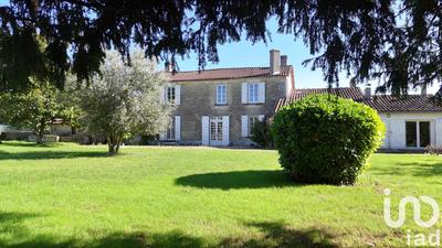 Maison - 298 m² - 11 pièces