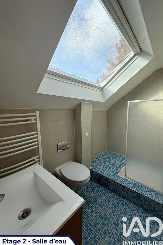 Maison - 180 m² - 11 pièces