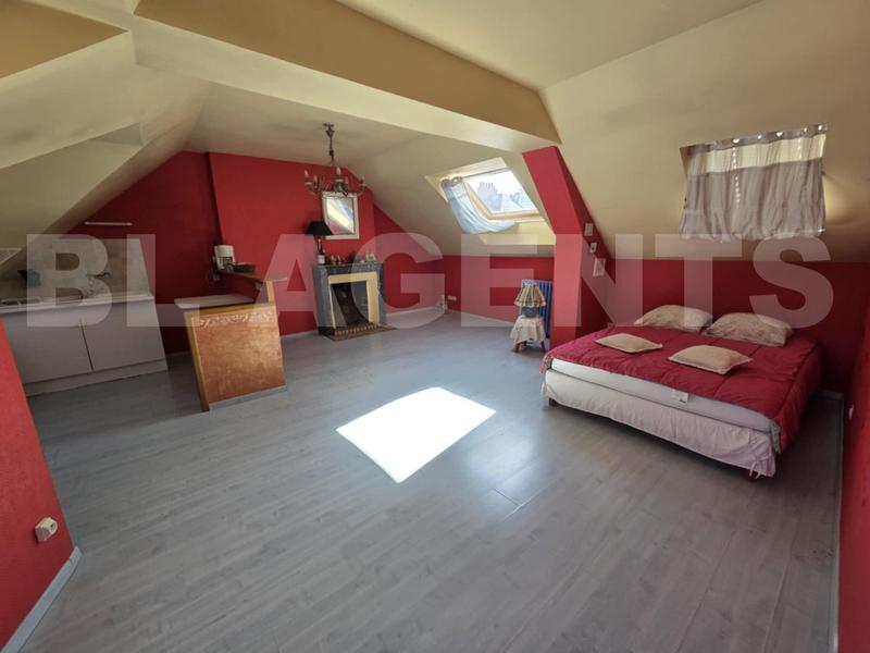 Maison - 180 m² - 6 pièces