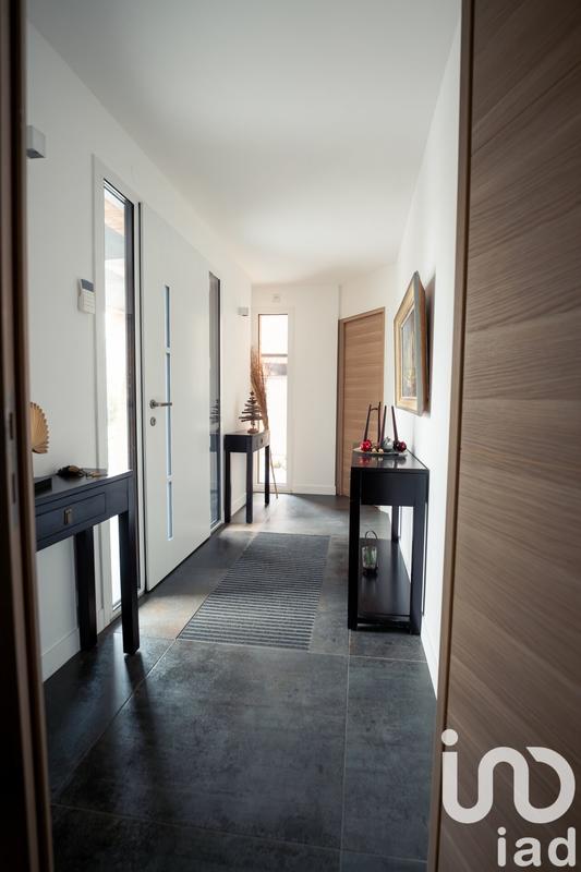 Maison - 350 m² - 8 pièces