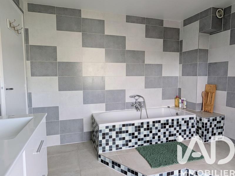 Maison - 118 m² - 5 pièces