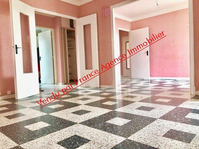 Appartement ancien - 62 m² - 3 pièces