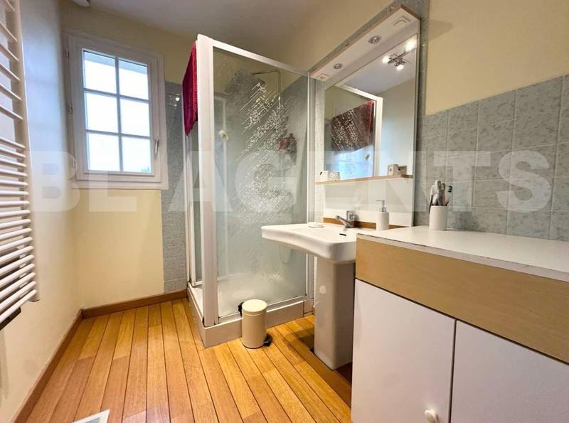 Maison traditionnelle - 114 m² - 6 pièces