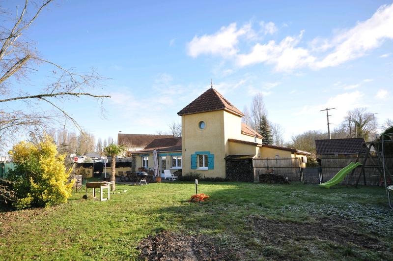 Maison - 137 m² - 6 pièces