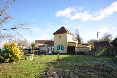 Maison - 137 m² - 6 pièces