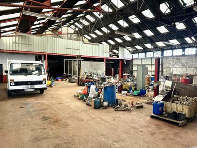 Entrepôt - 1 000 m²