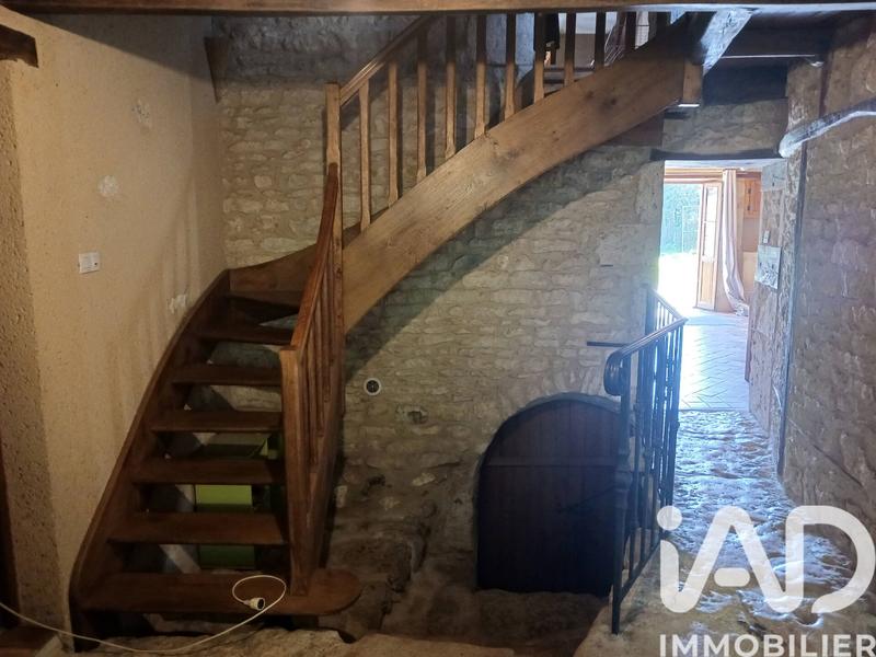 Maison - 190 m² - 8 pièces