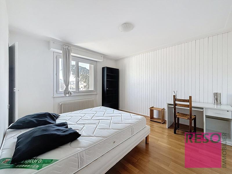 Appartement - 100 m² - 4 pièces