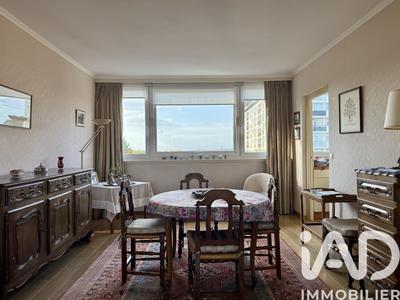 Appartement - 97 m² - 4 pièces