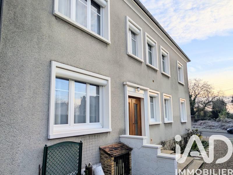 Maison - 196 m² - 9 pièces