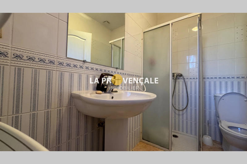 Maison - 290 m² - 9 pièces