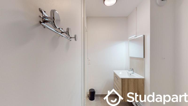 Chambre - 9 m² - 1 pièce