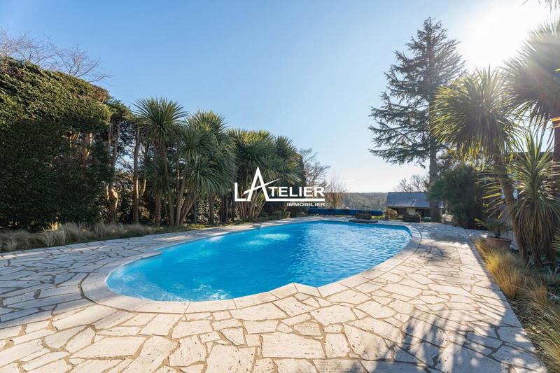 Propriété - 173 m² - 6 pièces