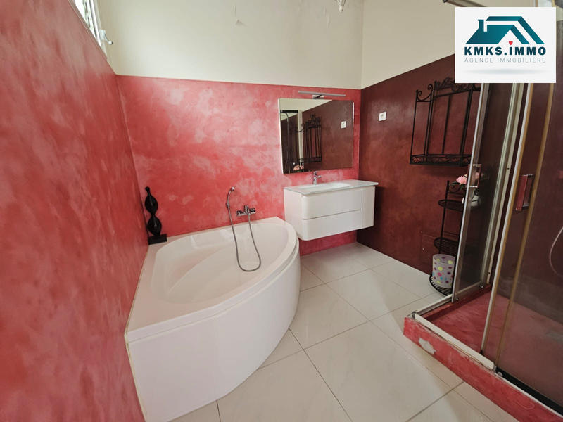 Maison - 293 m² - 7 pièces