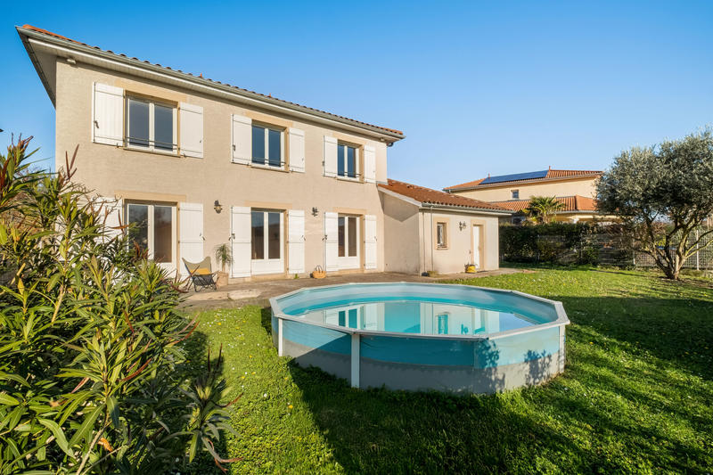 Maison - 122 m² - 6 pièces