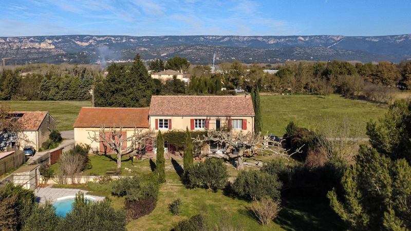 Mas - 250 m² - 7 pièces