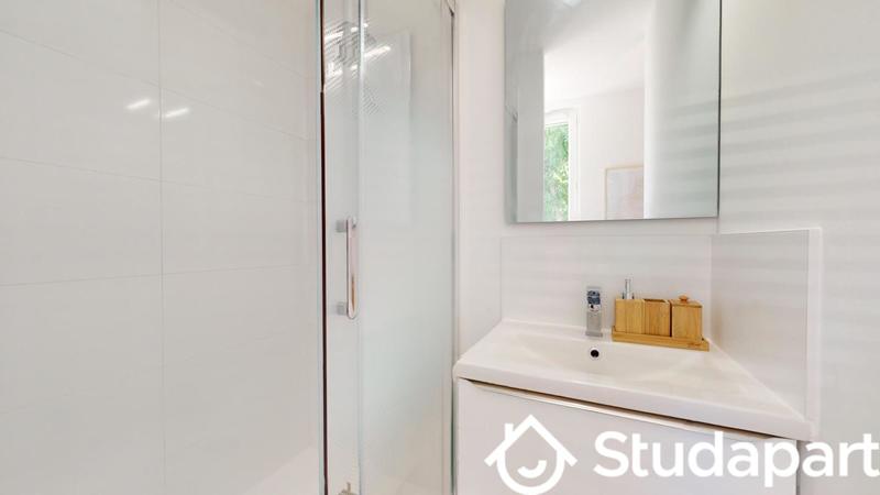 Chambre - 12 m² - 1 pièce