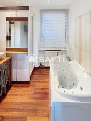 Maison - 140 m² - 6 pièces