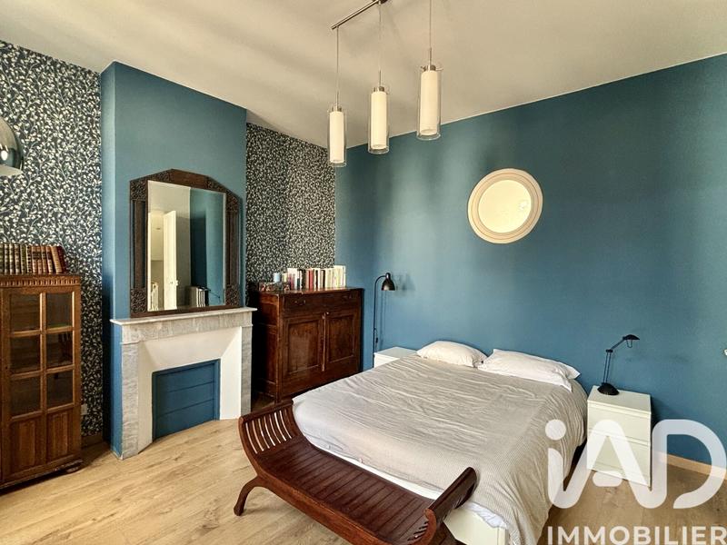 Maison - 220 m² - 9 pièces