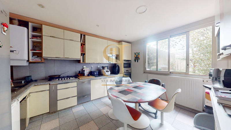 Maison - 130 m² - 6 pièces