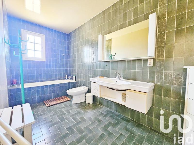 Maison - 260 m² - 8 pièces