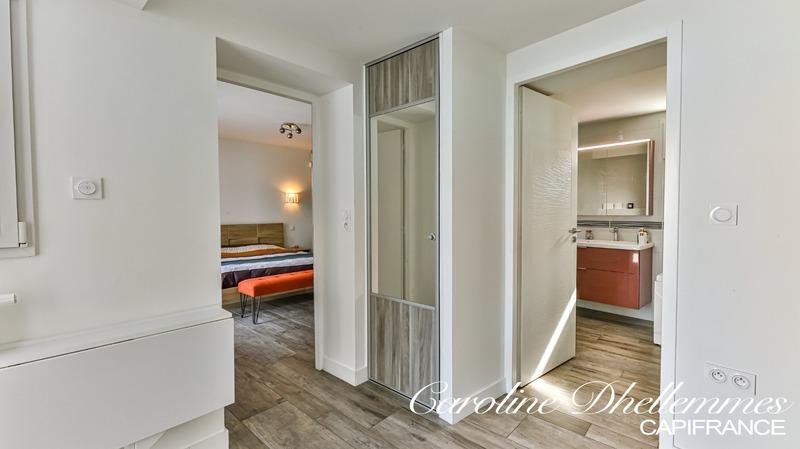 Maison - 263 m² - 7 pièces