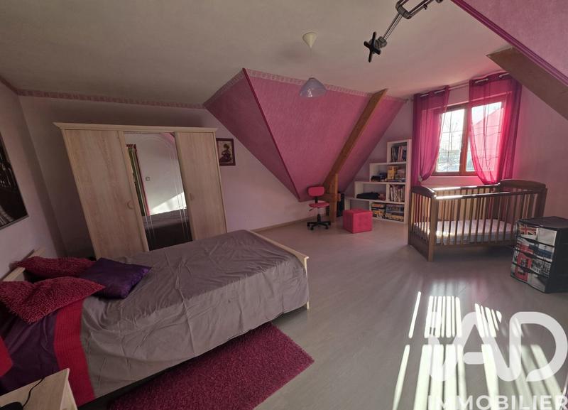 Maison - 208 m² - 6 pièces