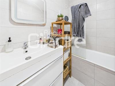 Appartement - 60 m² - 2 pièces