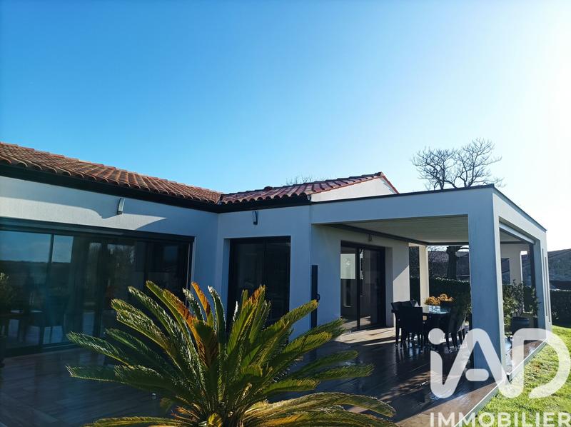 Maison de maîtres - 230 m² - 7 pièces