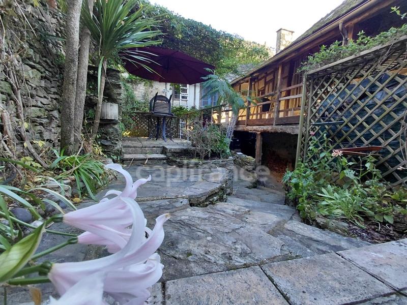 Propriété - 390 m² - 13 pièces