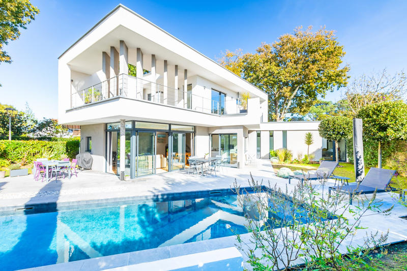 Maison - 192 m² - 6 pièces