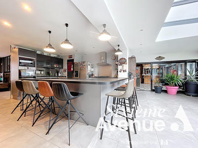 Maison - 144 m² - 4 pièces