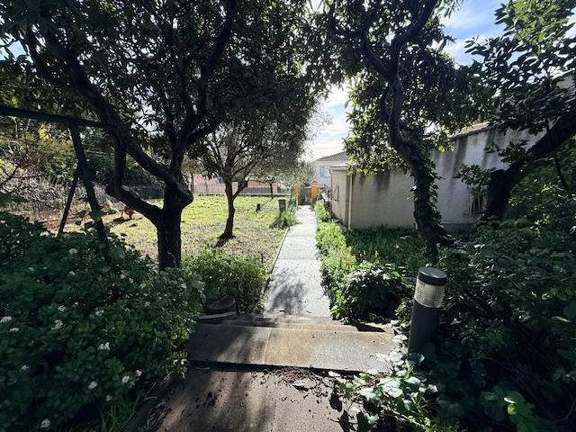 Maison - 233 m² - 5 pièces