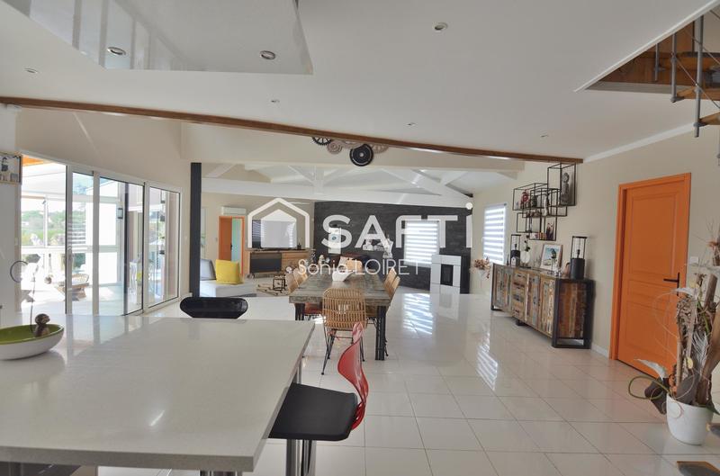 Villa - 202 m² - 7 pièces