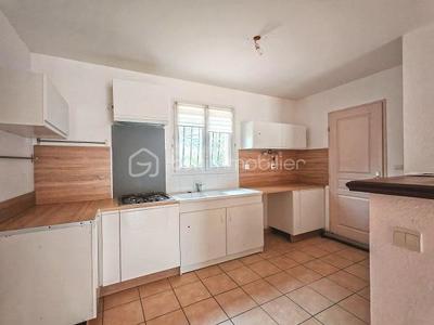 Maison traditionnelle - 84 m² - 4 pièces