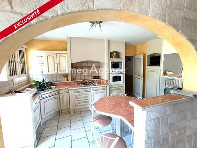 Maison traditionnelle - 131 m² - 6 pièces