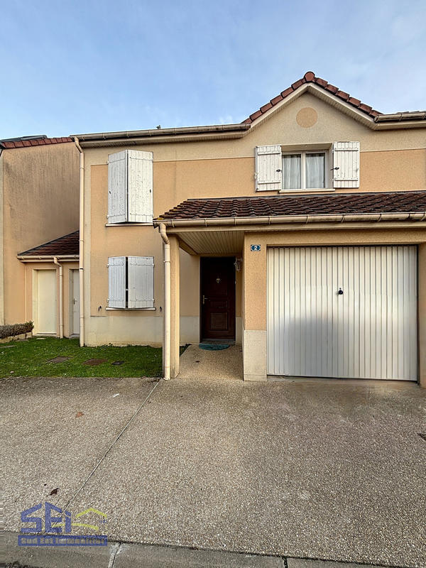 Maison - 104 m² - 5 pièces